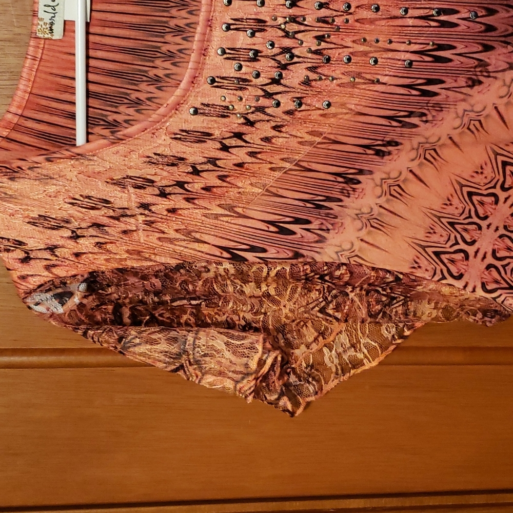 World Unity blouse - Picture 3 of 7